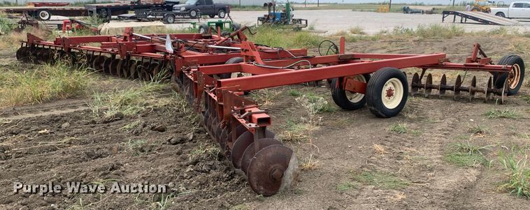 image for item LH9779 Case International HP3900  tandem disk