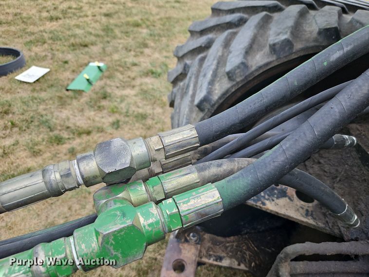 image for item LM9141 UFT 4765  grain cart