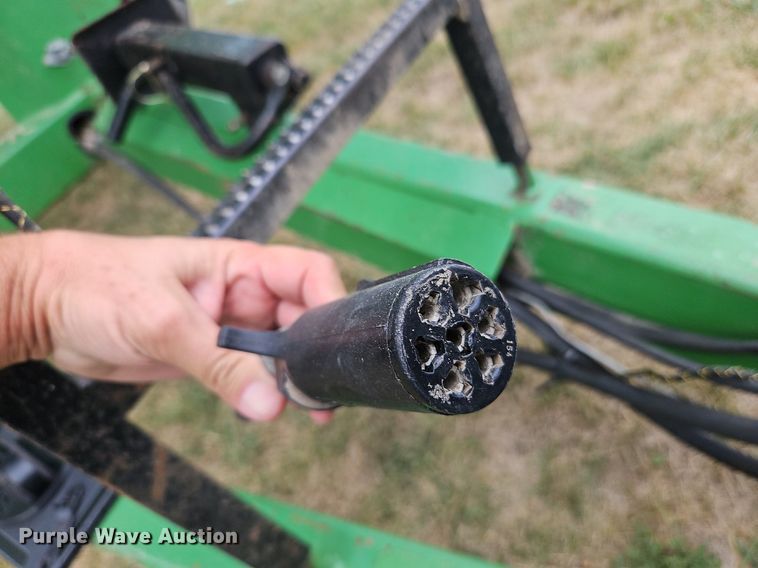 image for item LM9141 UFT 4765  grain cart