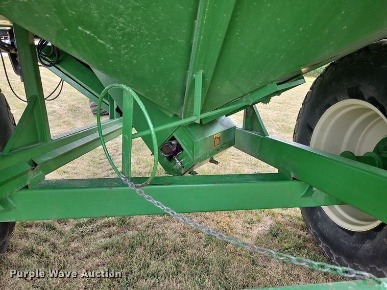 image for item LM9141 UFT 4765  grain cart