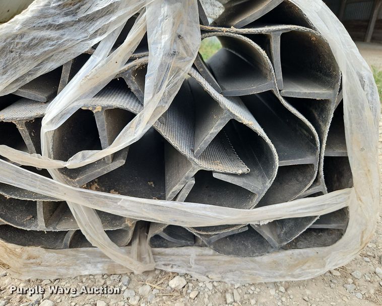 image for item LM9141 UFT 4765  grain cart