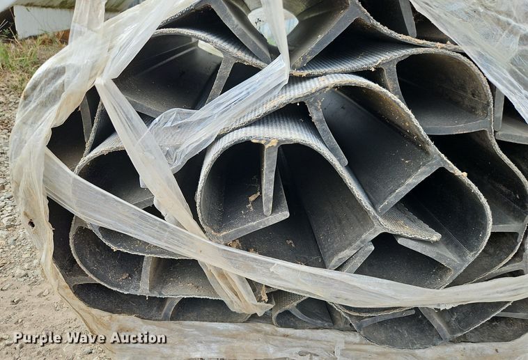 image for item LM9141 UFT 4765  grain cart