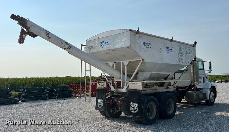 image for item MG9428 1992 Freightliner FLD  fertilizer delivery truck