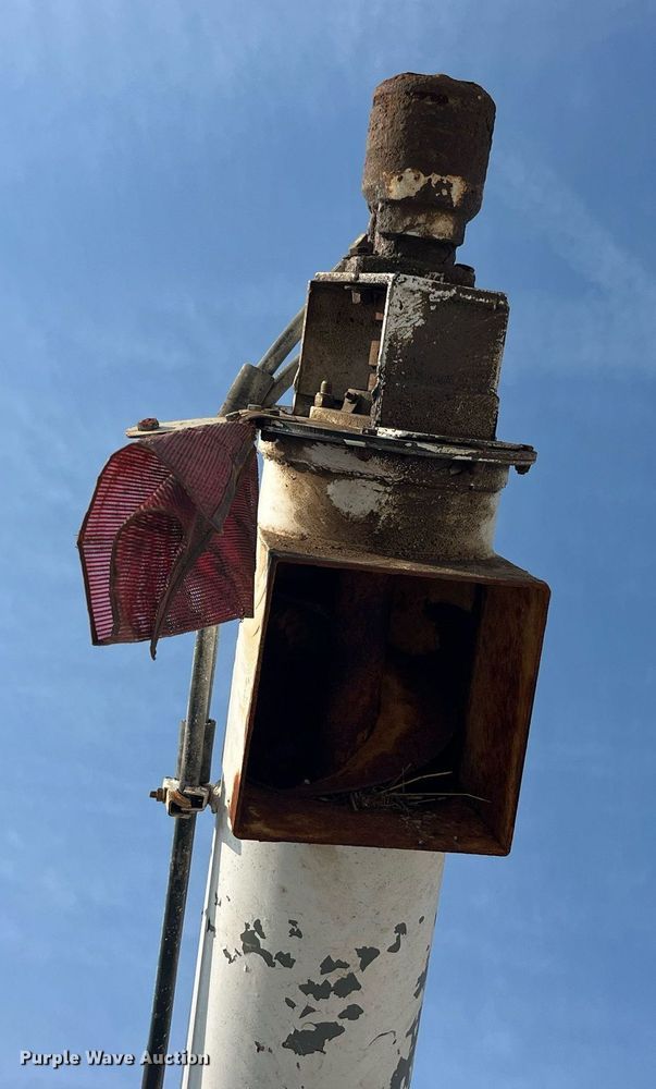 image for item MG9428 1992 Freightliner FLD  fertilizer delivery truck