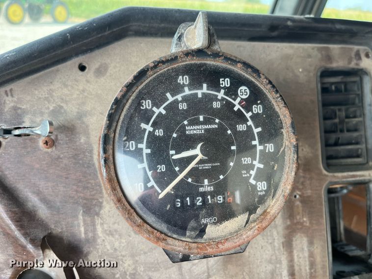 image for item MG9428 1992 Freightliner FLD  fertilizer delivery truck