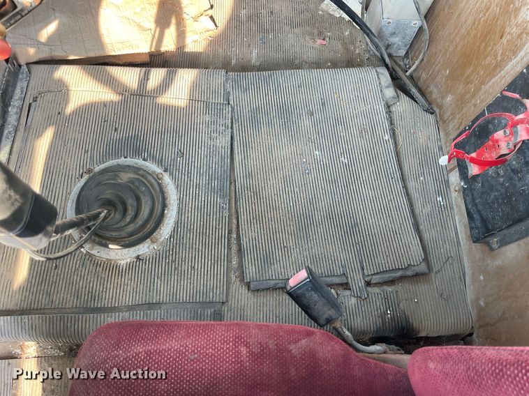 image for item MG9428 1992 Freightliner FLD  fertilizer delivery truck