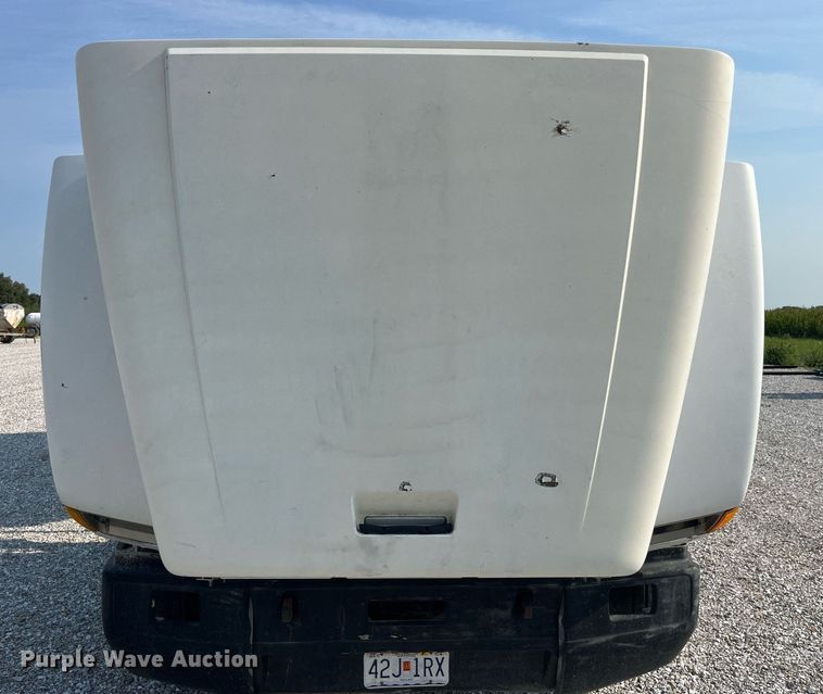 image for item MG9428 1992 Freightliner FLD  fertilizer delivery truck