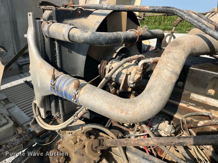 image for item MG9428 1992 Freightliner FLD  fertilizer delivery truck