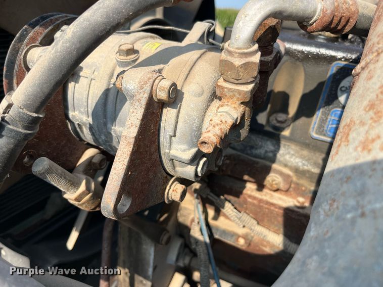 image for item MG9428 1992 Freightliner FLD  fertilizer delivery truck