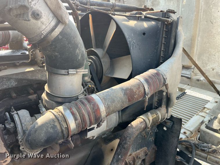 image for item MG9428 1992 Freightliner FLD  fertilizer delivery truck