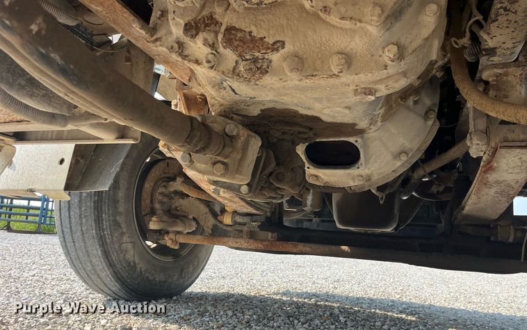 image for item MG9428 1992 Freightliner FLD  fertilizer delivery truck