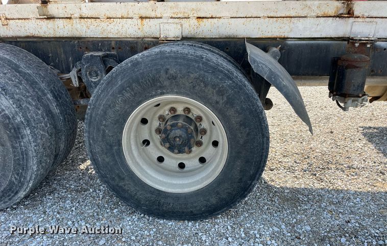 image for item MG9428 1992 Freightliner FLD  fertilizer delivery truck