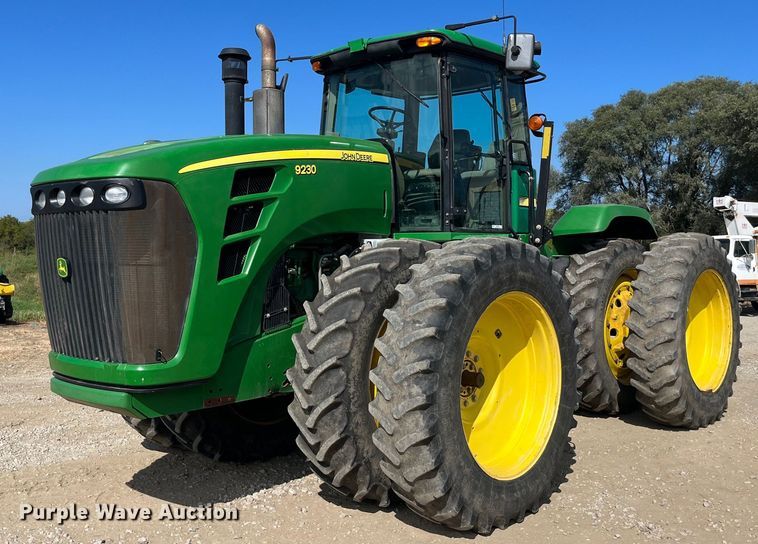 image for item MG9484 2011 John Deere 9230  4WD tractor