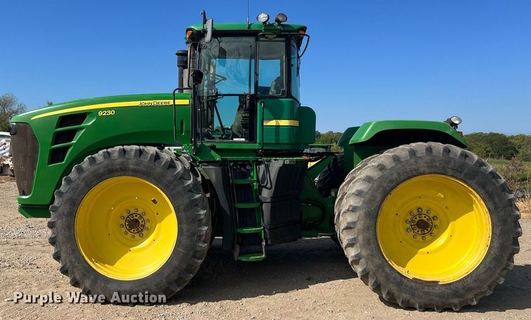 image for item MG9484 2011 John Deere 9230  4WD tractor