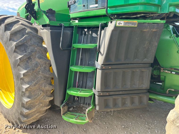 image for item MG9484 2011 John Deere 9230  4WD tractor