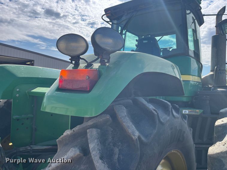 image for item MG9484 2011 John Deere 9230  4WD tractor