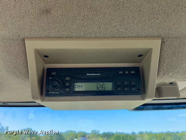 image for item MG9484 2011 John Deere 9230  4WD tractor