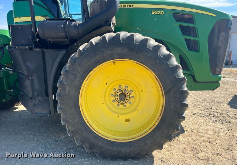 image for item MG9484 2011 John Deere 9230  4WD tractor