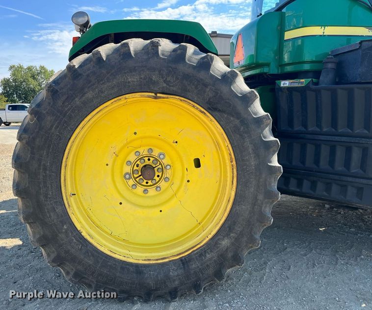 image for item MG9484 2011 John Deere 9230  4WD tractor