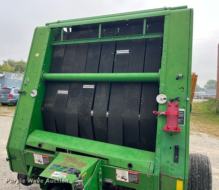 image for item MG9491 1993 John Deere 535  round baler