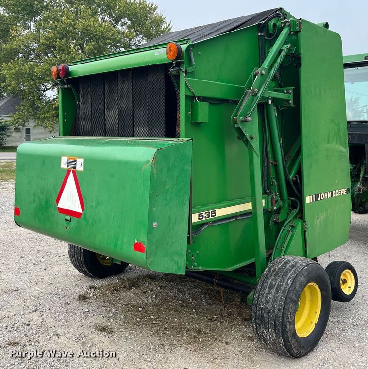 image for item MG9491 1993 John Deere 535  round baler