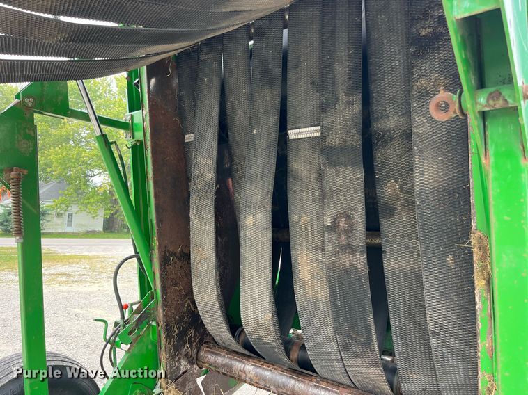 image for item MG9491 1993 John Deere 535  round baler