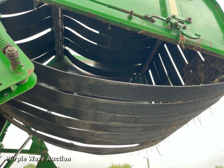 image for item MG9491 1993 John Deere 535  round baler