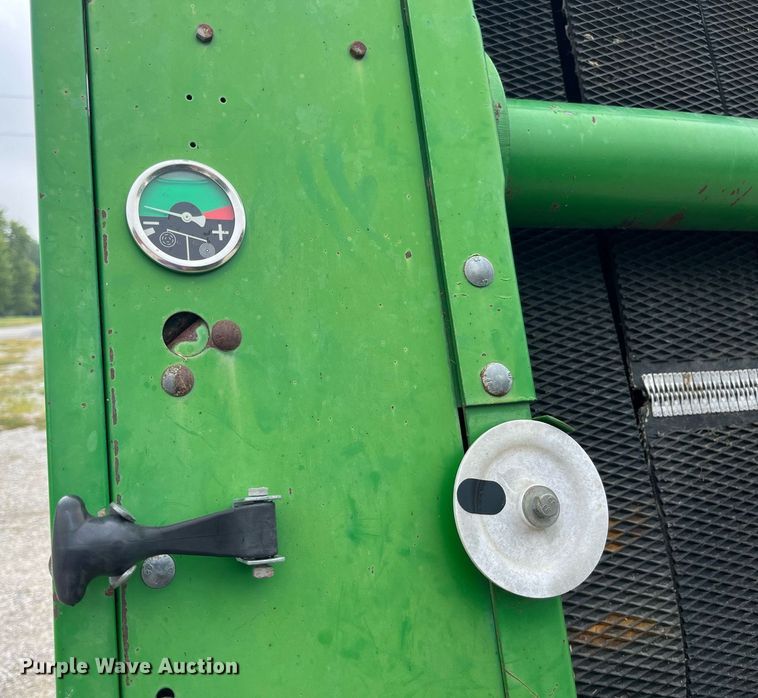 image for item MG9491 1993 John Deere 535  round baler