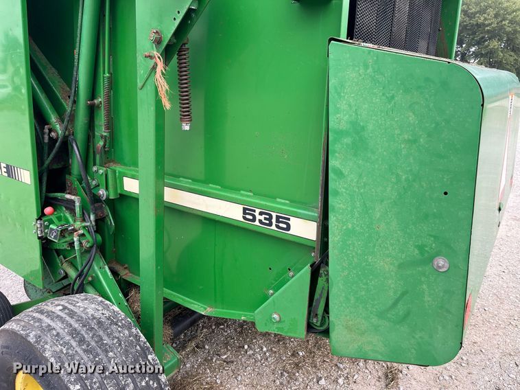 image for item MG9491 1993 John Deere 535  round baler