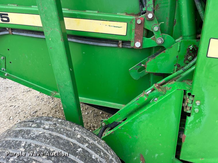 image for item MG9491 1993 John Deere 535  round baler