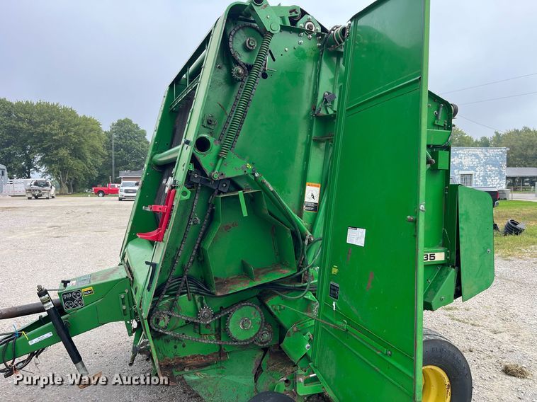 image for item MG9491 1993 John Deere 535  round baler