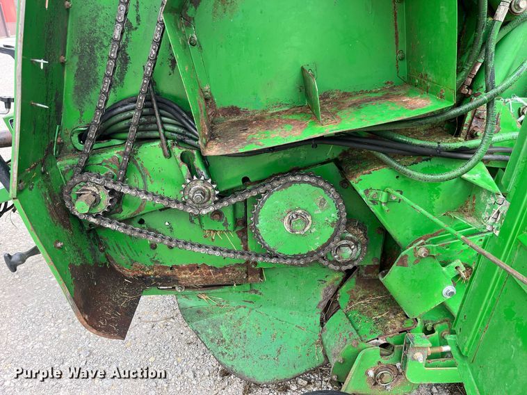 image for item MG9491 1993 John Deere 535  round baler