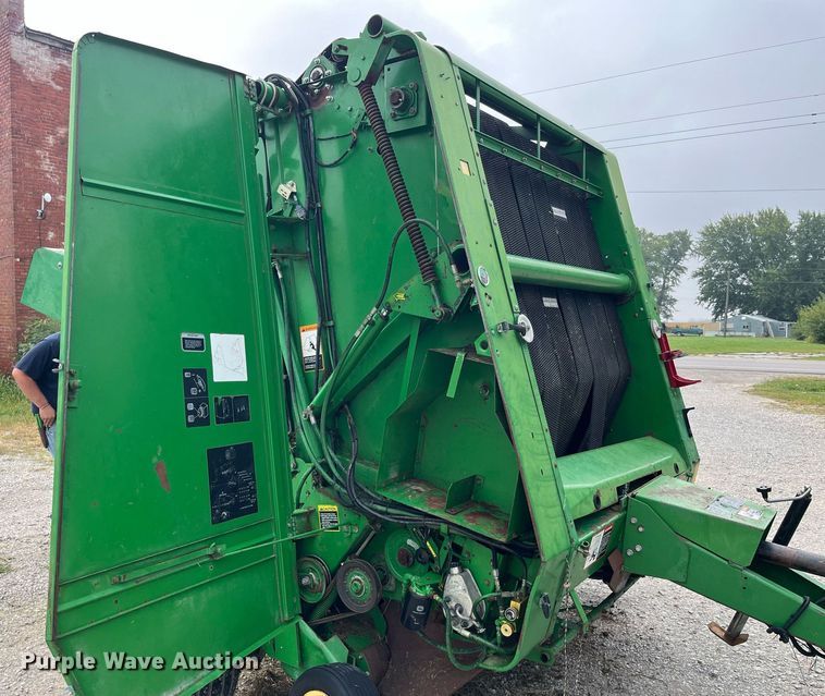 image for item MG9491 1993 John Deere 535  round baler