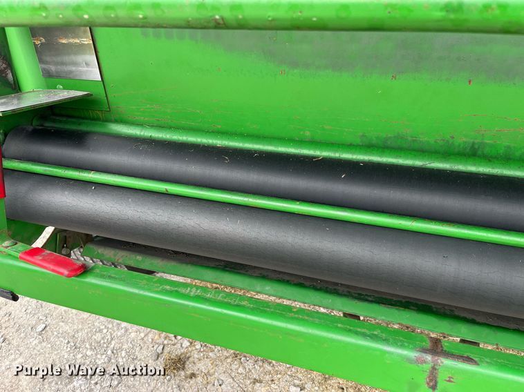 image for item MG9491 1993 John Deere 535  round baler