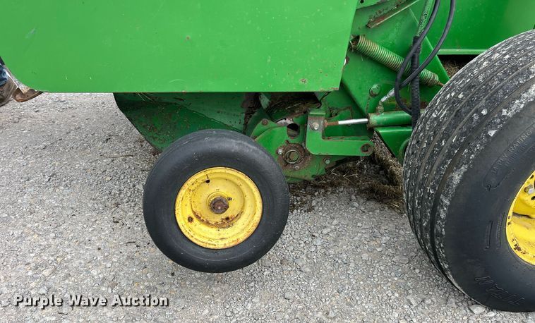 image for item MG9491 1993 John Deere 535  round baler