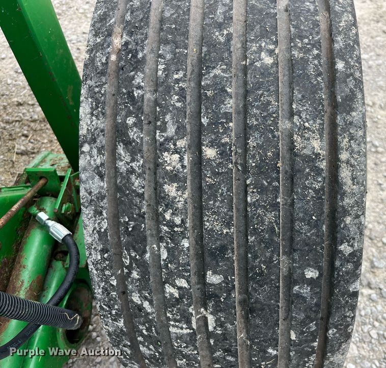 image for item MG9491 1993 John Deere 535  round baler