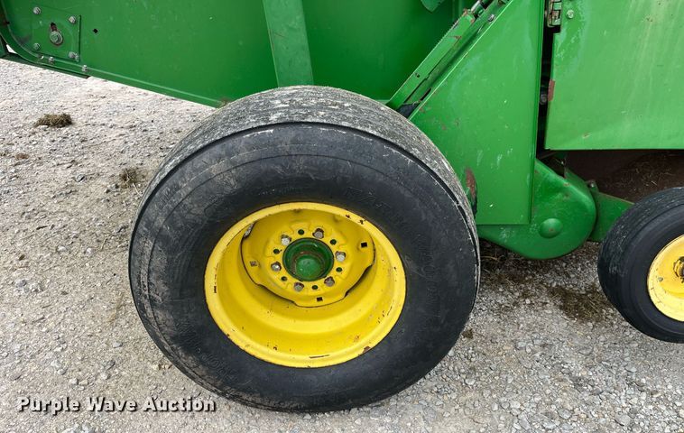 image for item MG9491 1993 John Deere 535  round baler