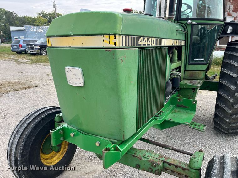 image for item MG9492 1980 John Deere 4440  tractor