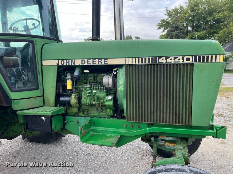 image for item MG9492 1980 John Deere 4440  tractor