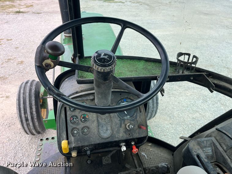 image for item MG9492 1980 John Deere 4440  tractor