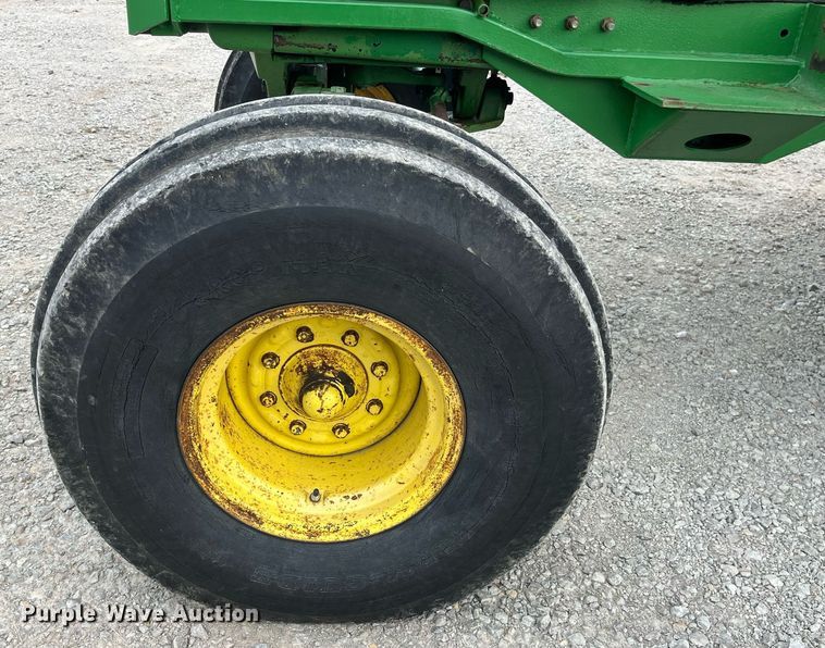 image for item MG9492 1980 John Deere 4440  tractor