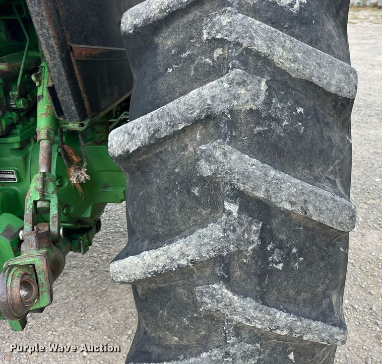 image for item MG9492 1980 John Deere 4440  tractor