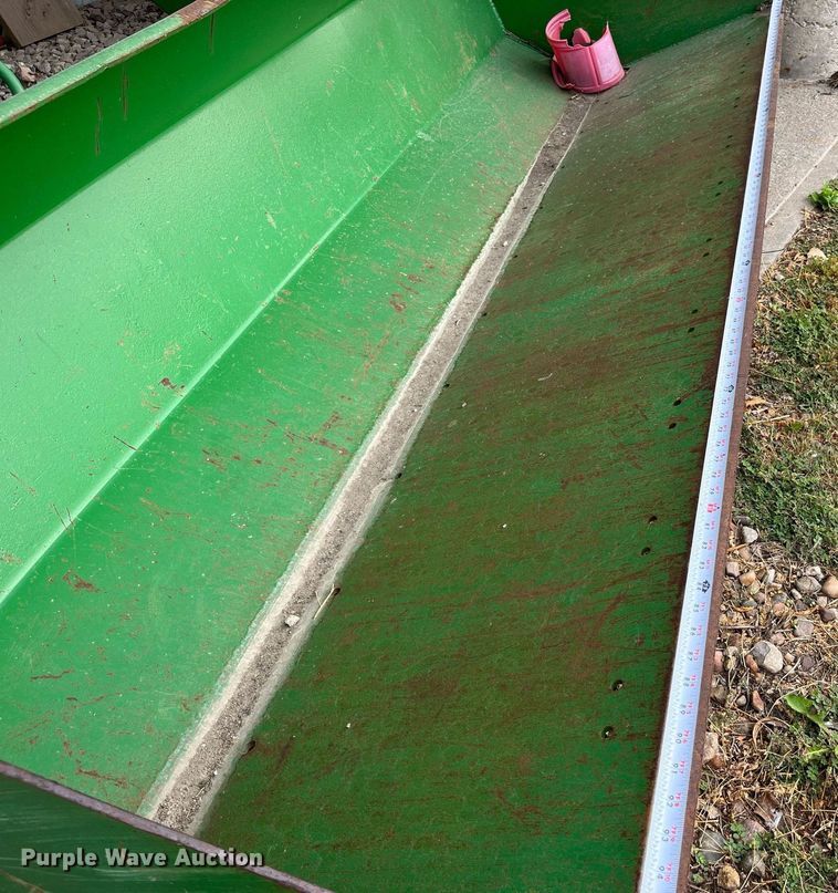 image for item MG9492 1980 John Deere 4440  tractor