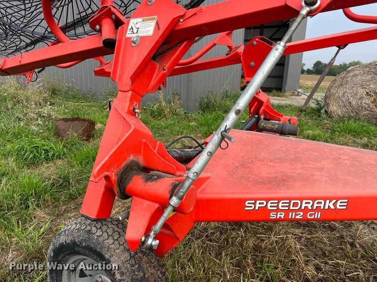 image for item MG9493 Kuhn SR112 GII  hay rake