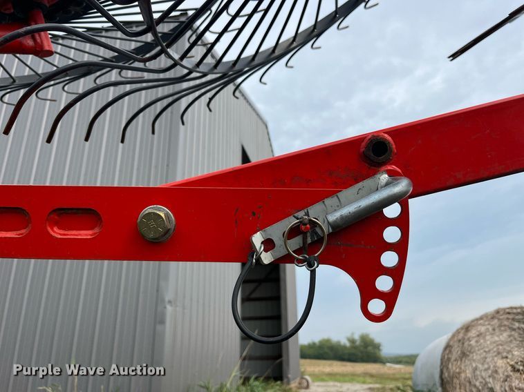 image for item MG9493 Kuhn SR112 GII  hay rake