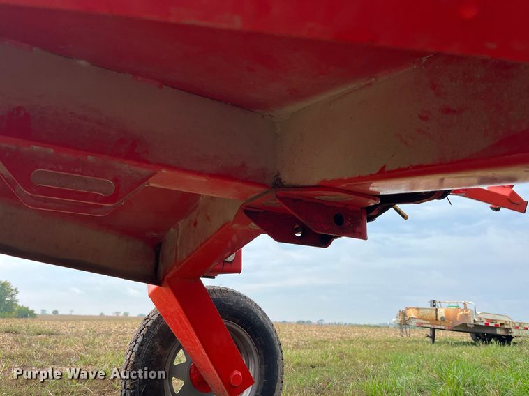 image for item MG9493 Kuhn SR112 GII  hay rake