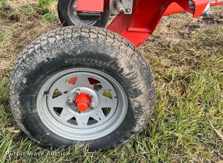 image for item MG9493 Kuhn SR112 GII  hay rake