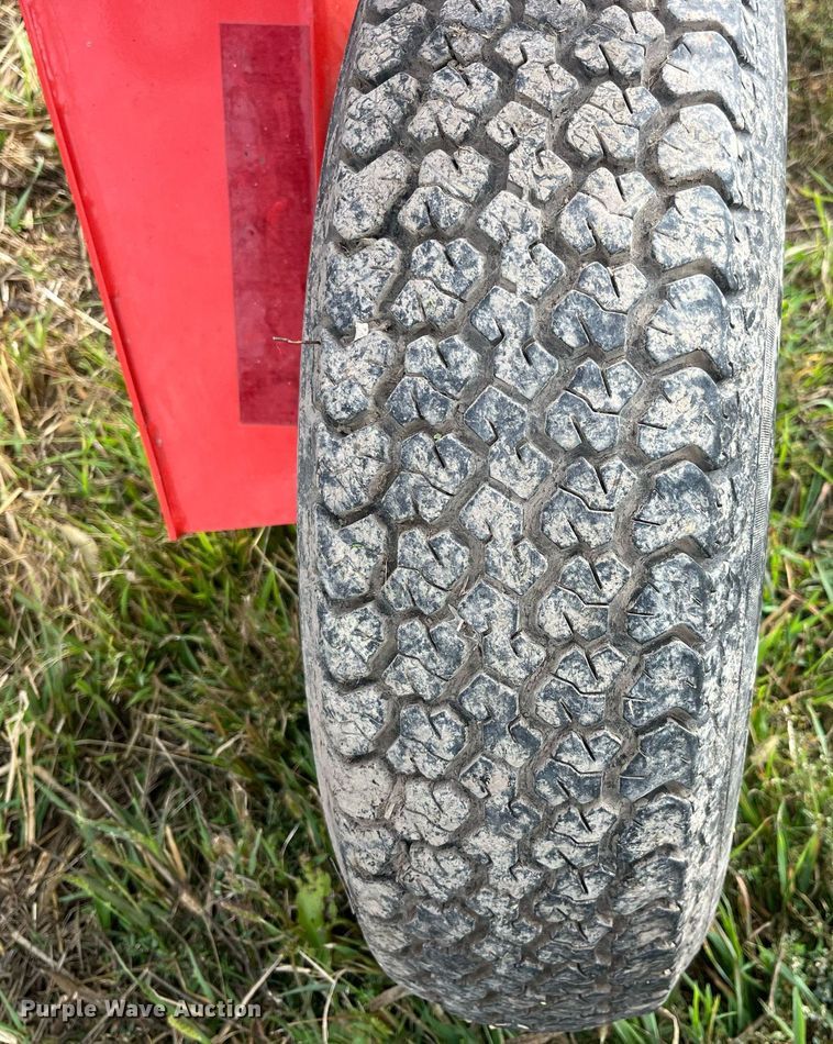 image for item MG9493 Kuhn SR112 GII  hay rake