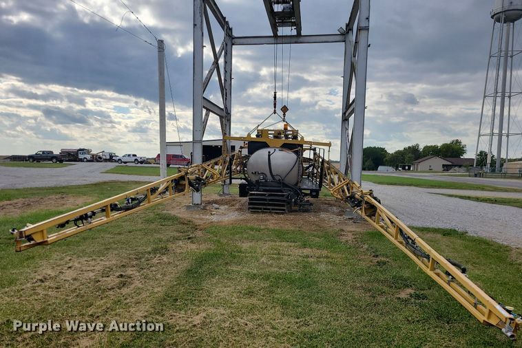 image for item MJ9390 AGCO  sprayer bed