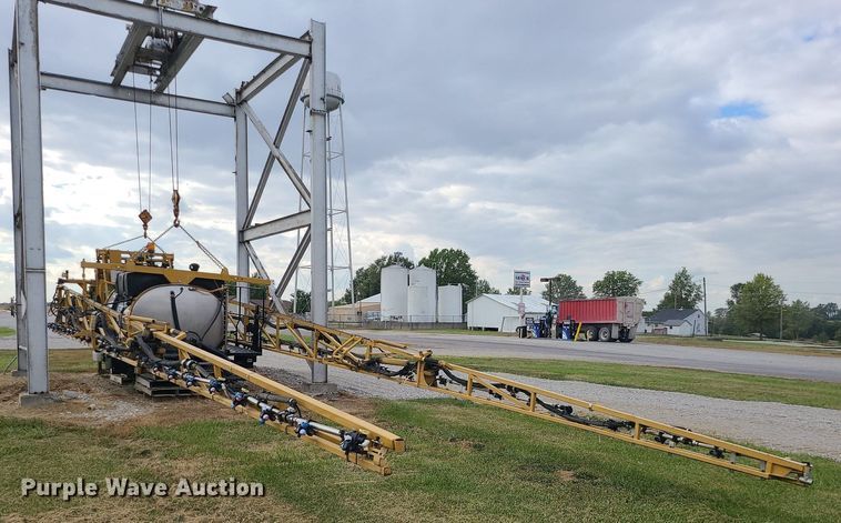 image for item MJ9390 AGCO  sprayer bed